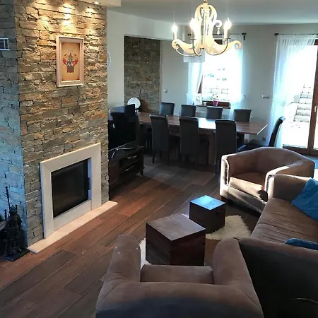 Vass-villa Vendeghaz 3* Szekszard